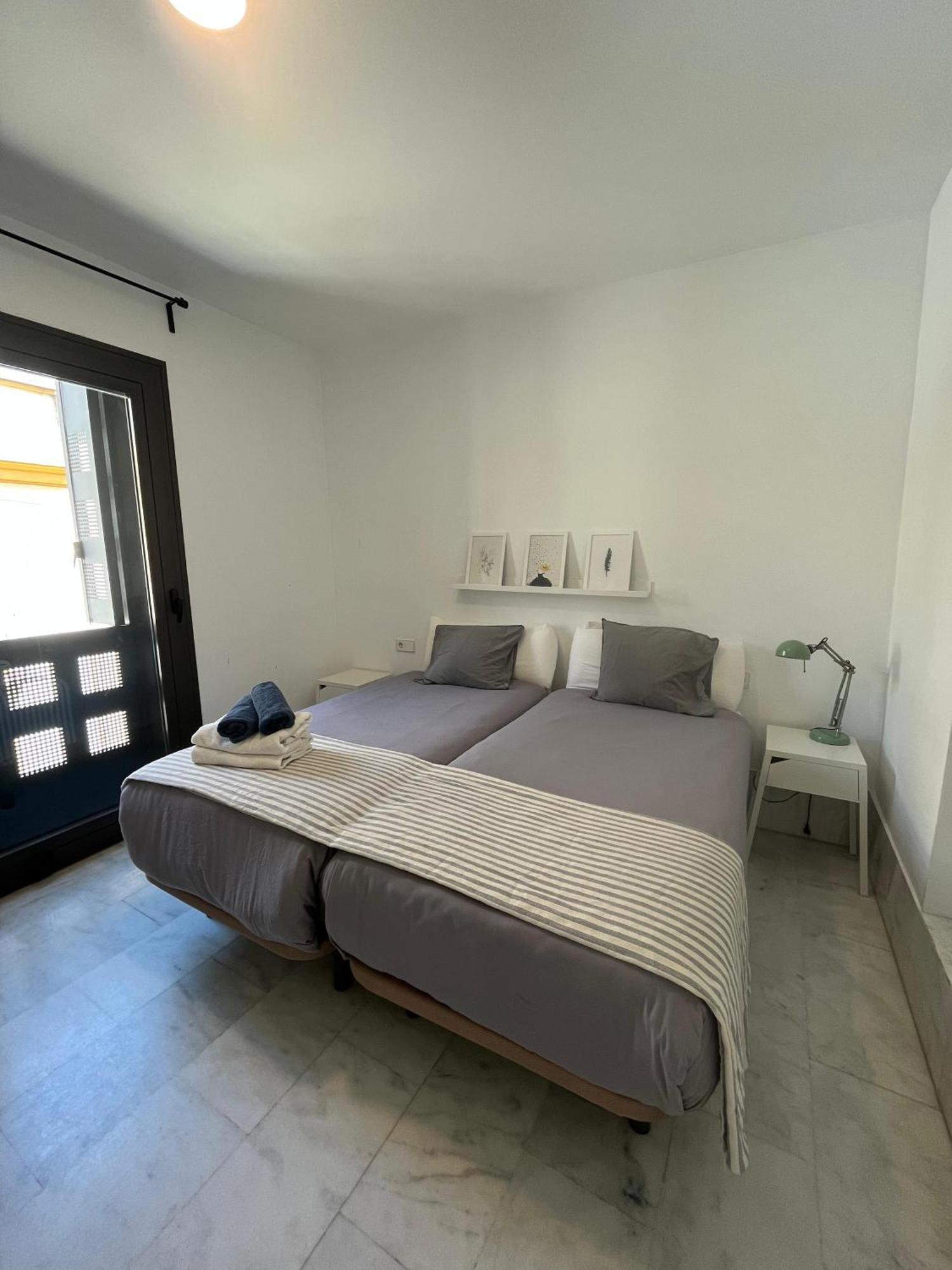 Center Sevilla Confort 7 Exterior photo