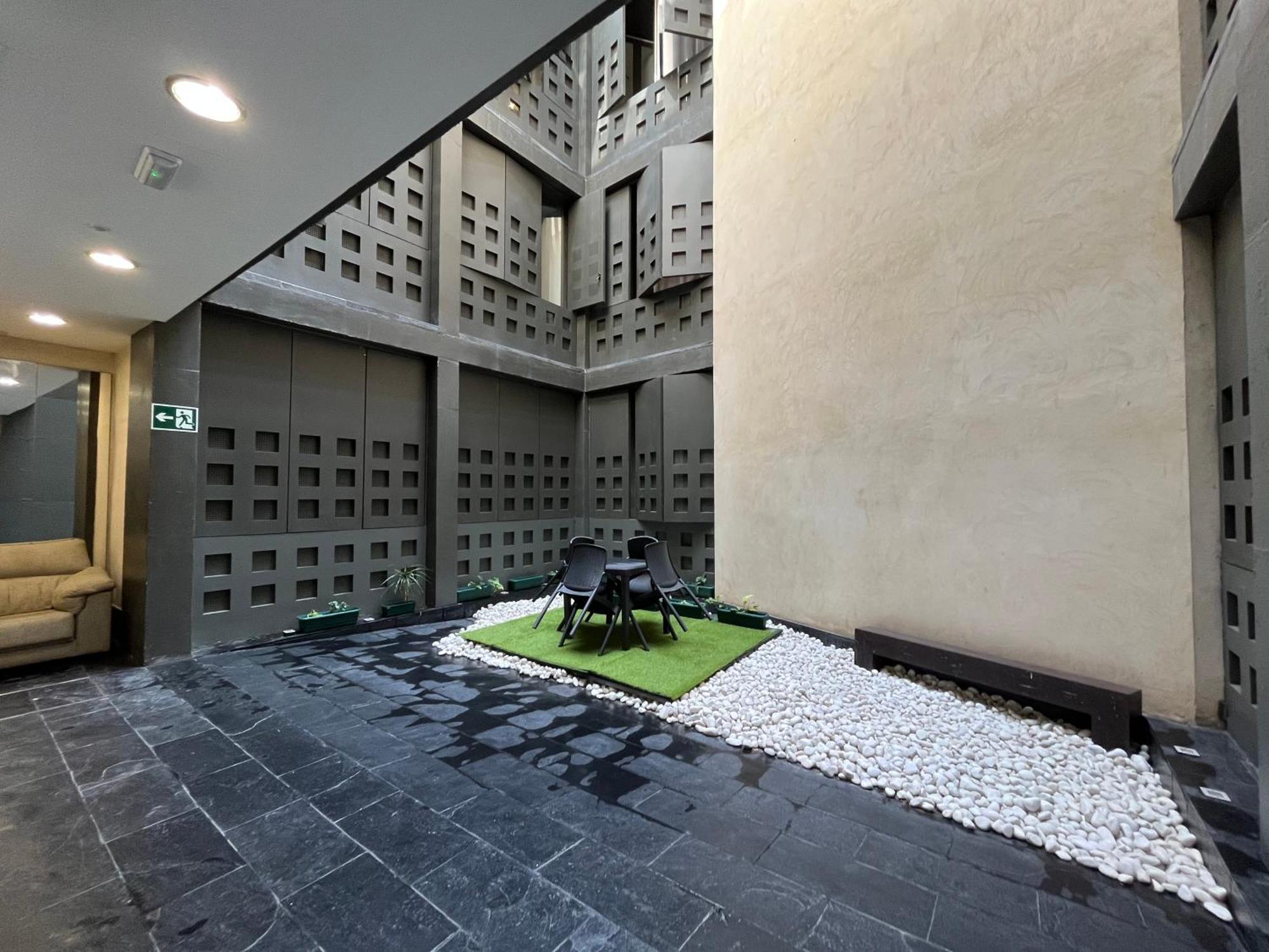 Center Sevilla Confort 7 Exterior photo
